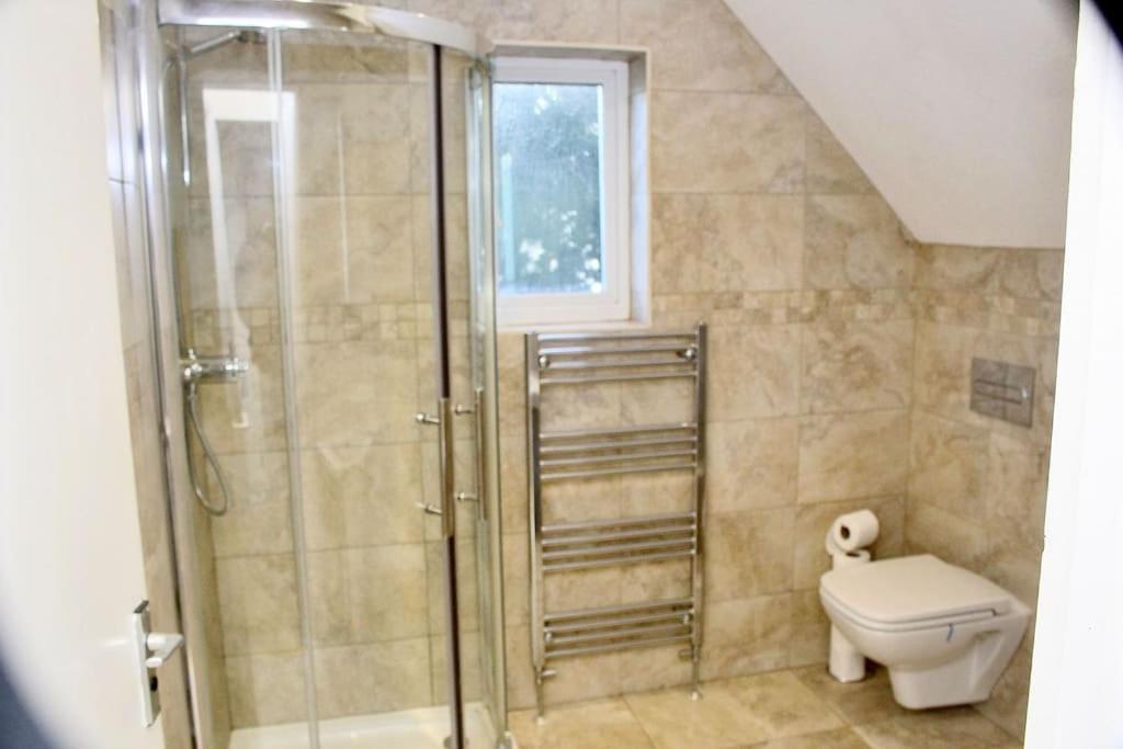 Contractor'S Haven- 4-Bedroom House With Free Parking, Super Fast Wifi, Fran Properties In Aylesbury, Pets Are Welcome! Aylesbury  Buitenkant foto
